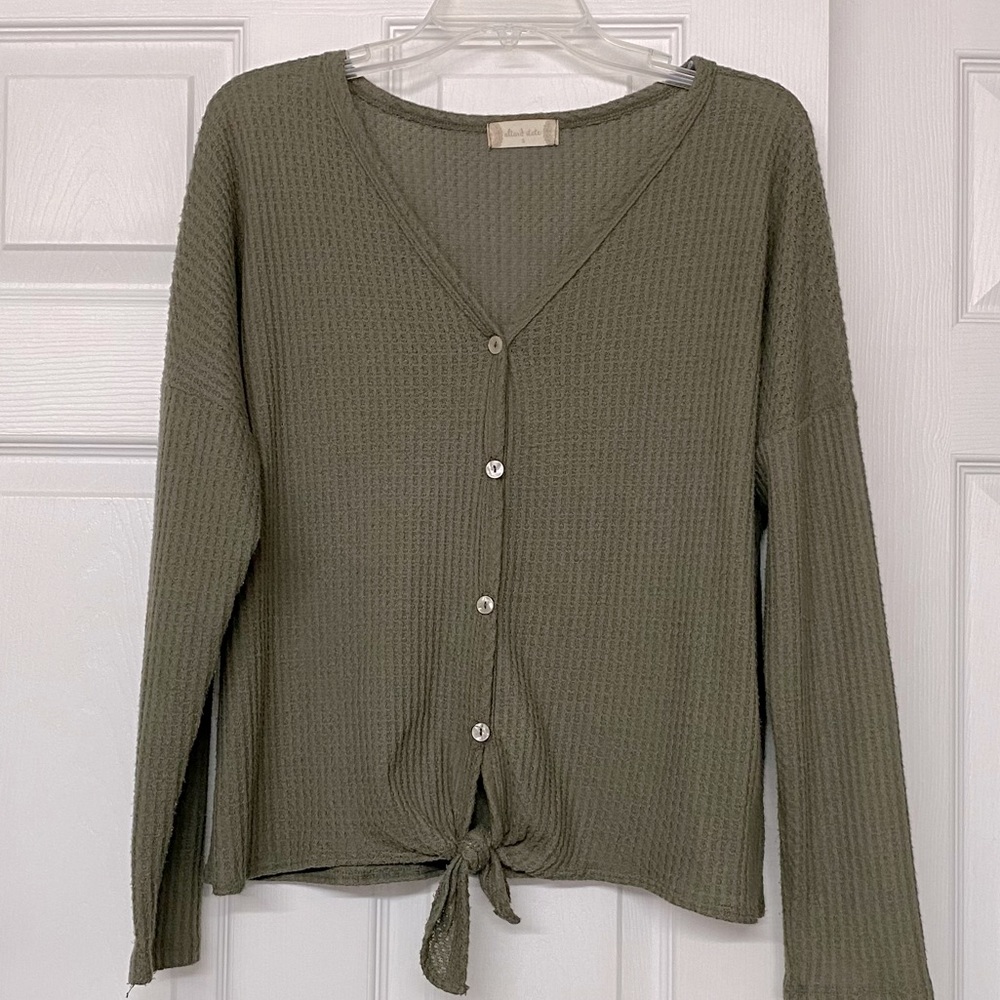 Altar'd State Military Green Waffle Knit Tie Front Loose Relaxed Top Sz S
